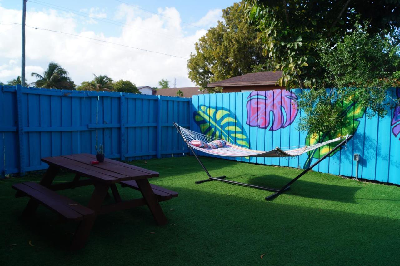 Art Graffiti Hostal Miami